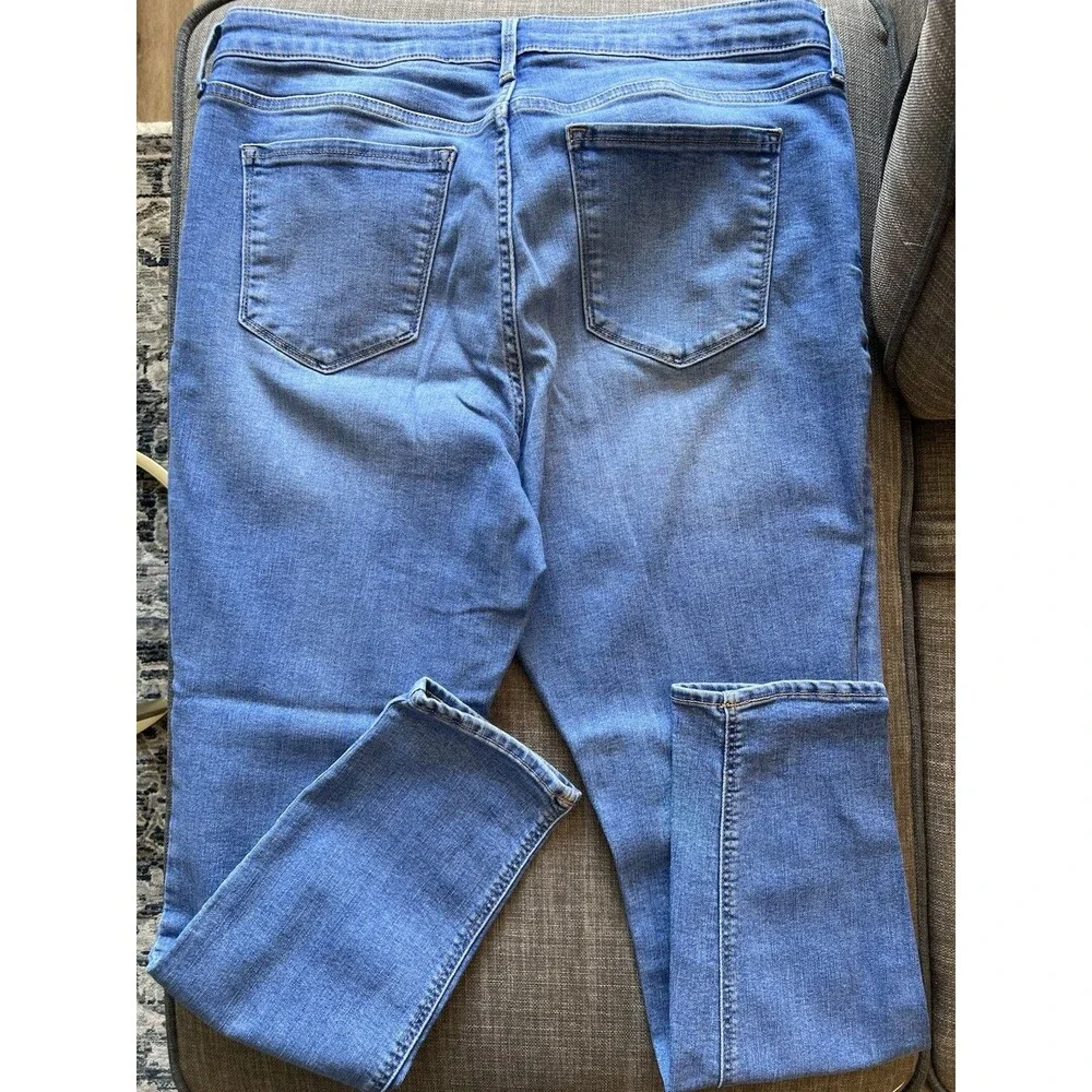 Old Navy Women's 16 Mid-Rise Rockstar Super Skinny Denim Jeans Stretch indigo